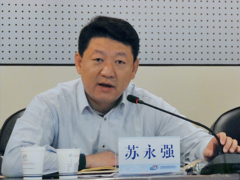 3、苏书记传达省卫生计生委党委关于学习贯彻十九大精神的工作要求，并安排部署中心学习贯彻十九大精神工作.JPG